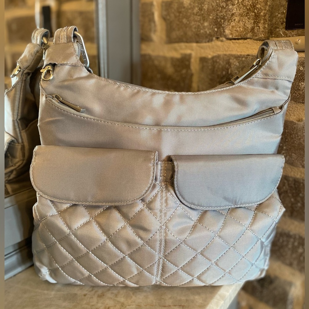 Travelon Anti Theft Crossbody Bag - Silver - Picture 2 of 9